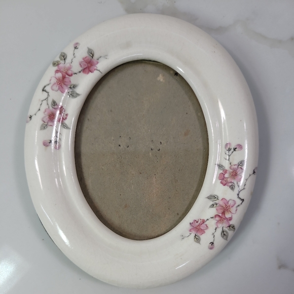 VINTAGE Floral Enameled Picture Oval Frame For 3”x4” Picture Victorian - Picture 6 of 6